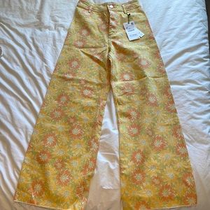 Zara flower print jeans size 4 NWT